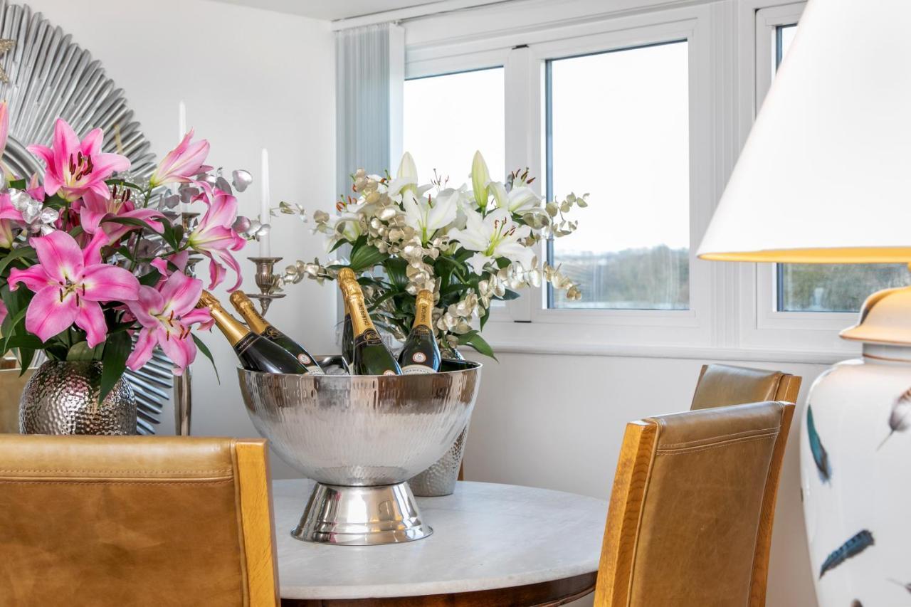 The Sky Penthouse Apartment วินเชสเตอร์ ภายนอก รูปภาพ